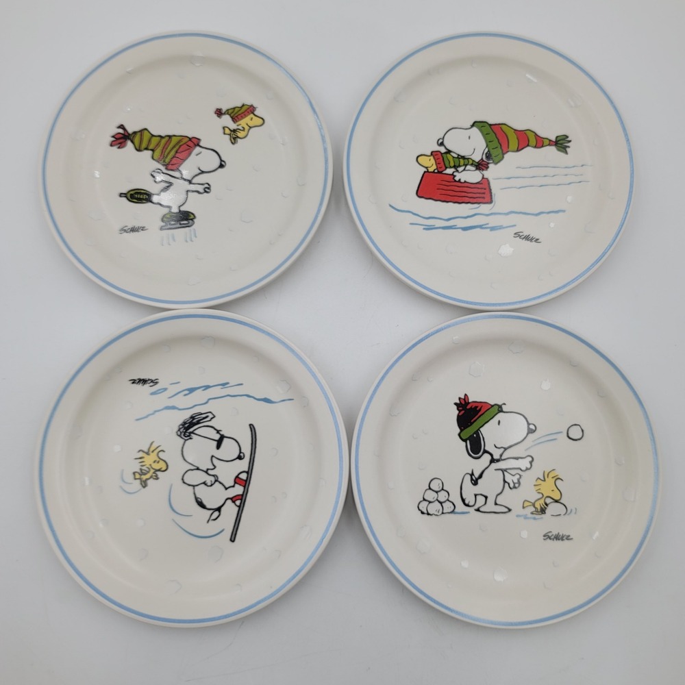 Peanuts Snoopy Woodstock Winter Appetizer Plates Set of 4 Hallmark Holiday 6.5in